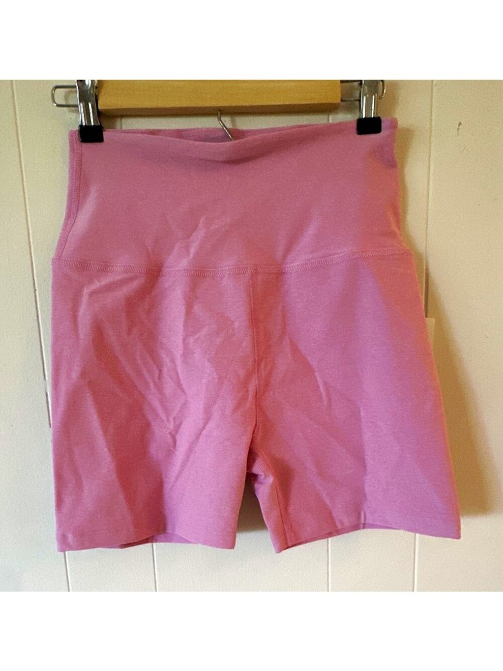 Beyond Yoga Women's Solid Pink Knit Biker Pull-On Yoga Shorts SD5111 L